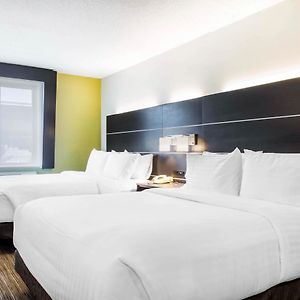 Standard Queen Room Two Queen Beds Tub Mobility or Communications Accessible